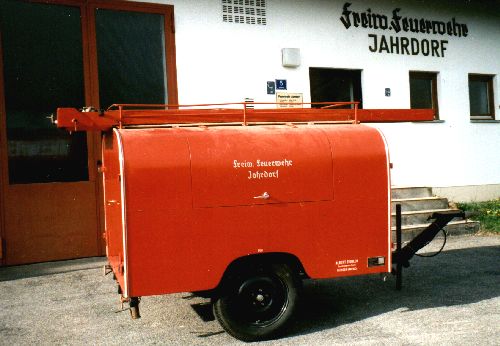Tragkraftspritze in Anhänger Tragkraftspritze in Anhänger